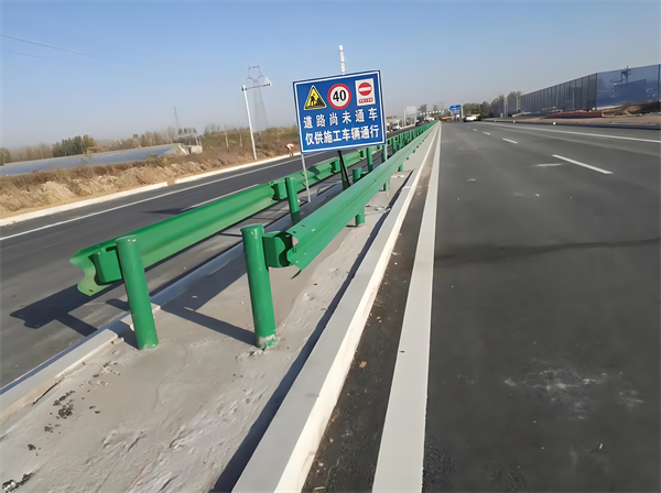齐齐哈尔公路护栏守护安全横跨多个行业的应用