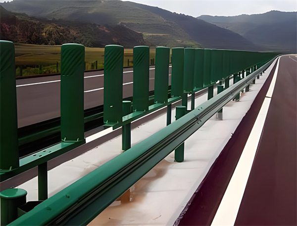 齐齐哈尔三波护栏板在高速公路的应用